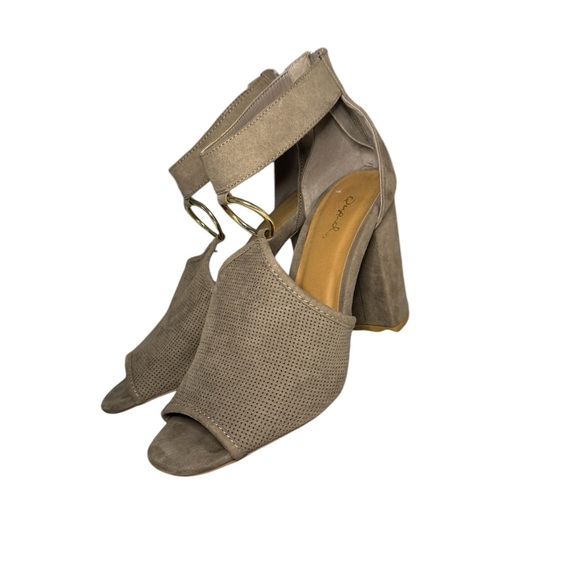 Qupid Shoes - Qupid Sexy Sandals Taupe Size 7